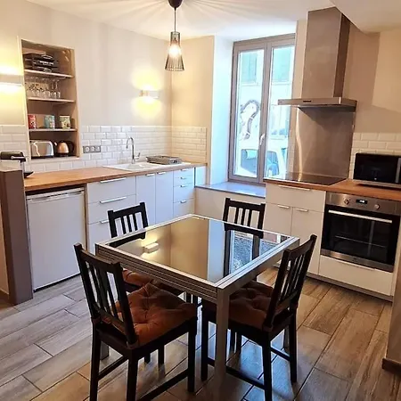 Le 56 Faubourg - Proche Centre - Parking Gratuit Apartment *