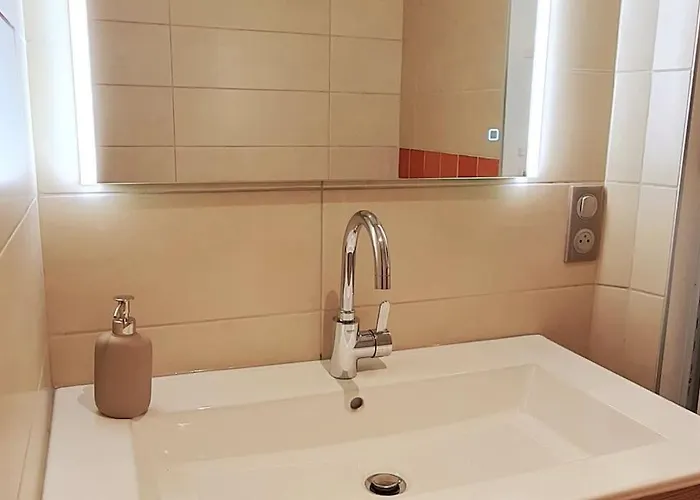 Le 56 Faubourg - Proche Centre - Parking Gratuit Apartman Beaune